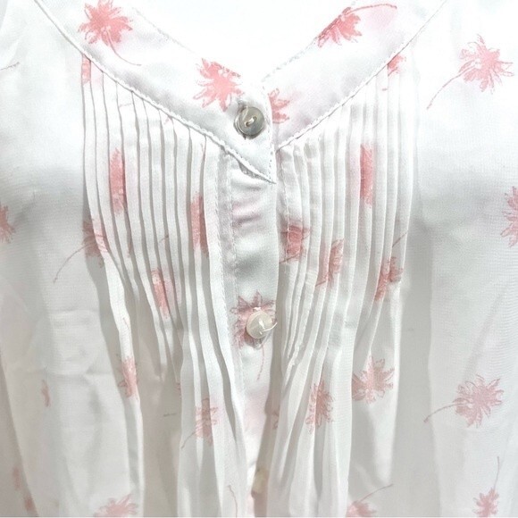 Lauren Conrad white and pink blush pintuck pleated top size small - Picture 4 of 7